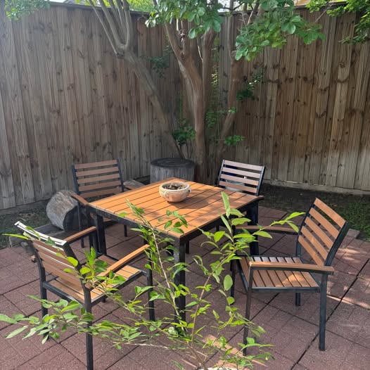 Modern 5-Piece Outdoor Patio Set